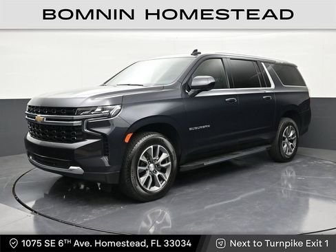 Used 2023 Chevrolet Suburban LS RWD image 1