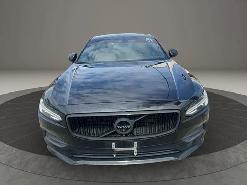 Used 2017 Volvo S90 T6 Momentum w/ Vision Package image 2