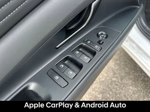 Certified 2025 Hyundai Elantra SEL image 14