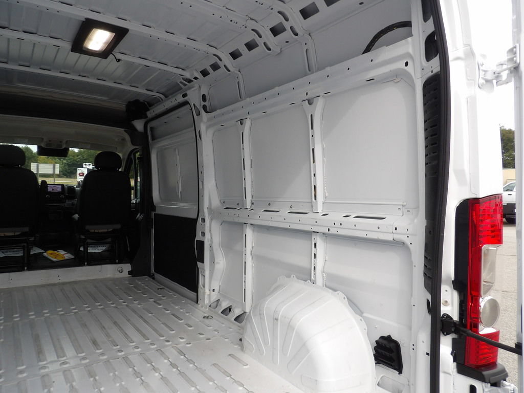 Used 2026 RAM ProMaster 2500 w/ Convenience Group FWD image 42