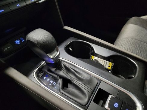 Used 2019 Hyundai Santa Fe SE image 26