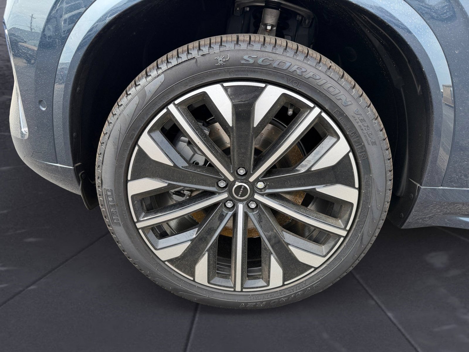 New 2026 Volvo XC90 T8 Plus w/ Protection Package Premier AWD/4WD image 14