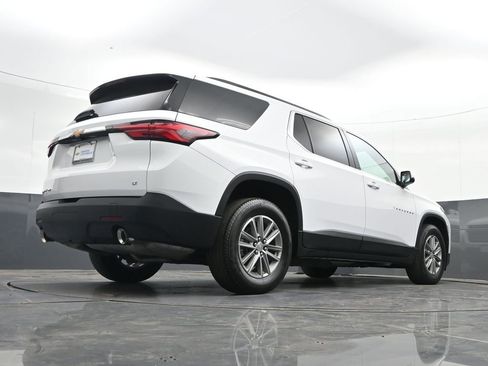 Used 2023 Chevrolet Traverse LT AWD/4WD image 35