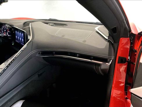 Used 2020 Chevrolet Corvette Stingray Preferred Cpe w/ 2LT Preferred Equipment Group image 23