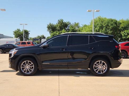 Used 2023 GMC Terrain SLT AWD/4WD image 4