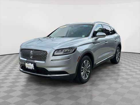 Used 2022 Lincoln Nautilus Reserve w/ Cargo Utility Package AWD/4WD image 3