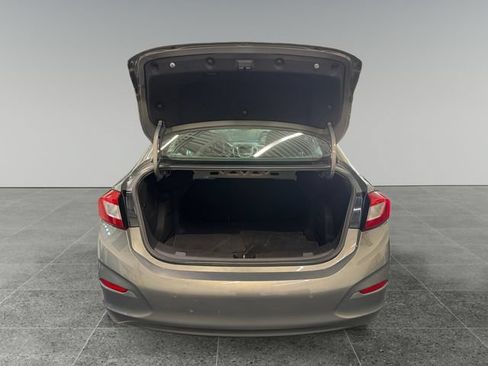 Used 2018 Chevrolet Cruze LT w/ Convenience Package FWD image 13