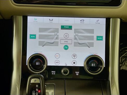 Used 2019 Land Rover Range Rover Sport HSE image 15