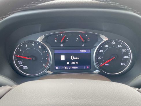 Used 2023 GMC Acadia SLT image 14