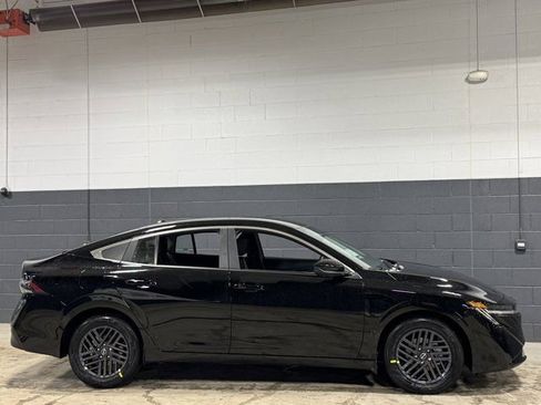 Used 2026 Nissan Sentra SV w/ Floor Mat Package image 5