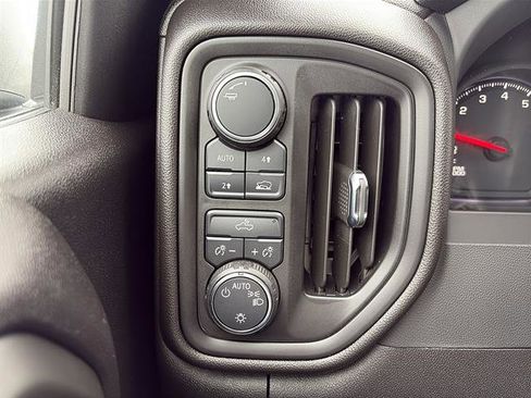 Used 2025 Chevrolet Silverado 1500 W/T w/ WT Value Package AWD/4WD image 22