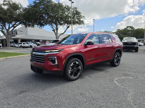 New 2027 Chevrolet Traverse LT w/ Sun and Wheel Package AWD/4WD image 10