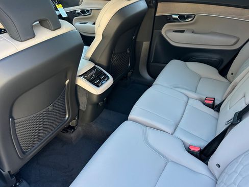New 2026 Volvo XC90 B6 Plus AWD/4WD image 9
