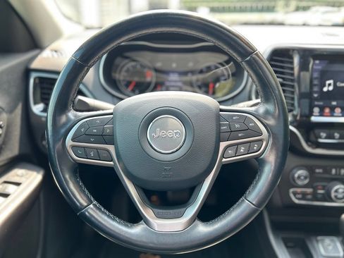Used 2020 Jeep Cherokee Limited w/ Technology Group FWD image 11