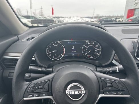 Certified 2025 Nissan Altima 2.5 SV image 13