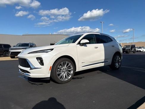 Used 2025 Buick Envision Avenir AWD/4WD image 3