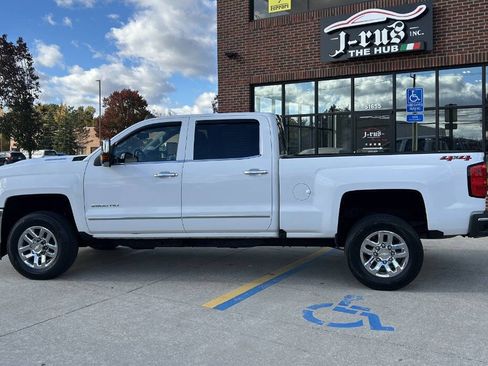 Used 2018 Chevrolet Silverado 2500 LTZ w/ Duramax Plus Package image 10