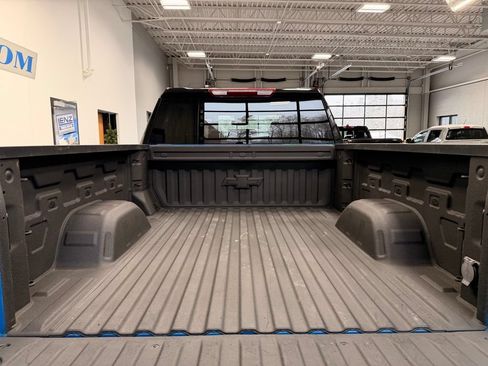 Used 2024 Chevrolet Silverado 1500 RST w/ Z71 Off-Road Package AWD/4WD image 11
