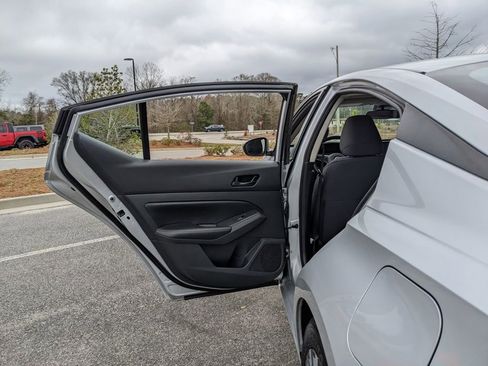 Used 2024 Nissan Altima 2.5 SV image 52