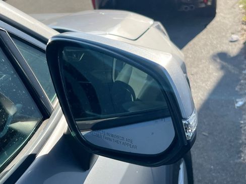 Certified 2019 Toyota RAV4 XLE w/ Carpet Mat Package FWD image 16
