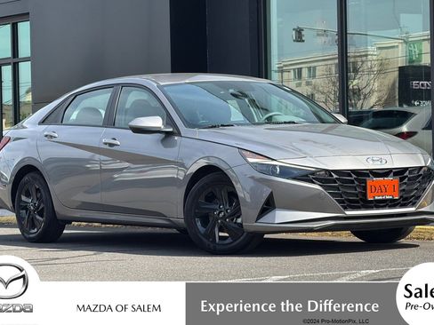 Used 2023 Hyundai Elantra SEL FWD image 1