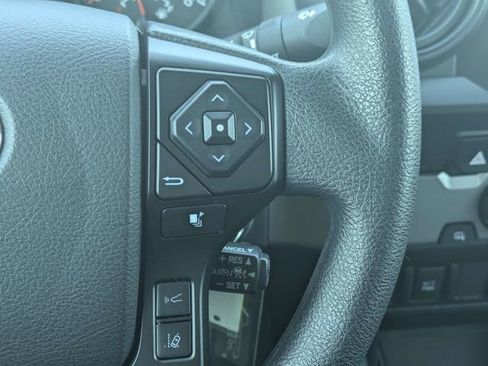Used 2022 Toyota Tacoma SR w/ SR Convenience Package image 24