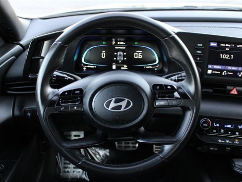 Used 2025 Hyundai Elantra Sport FWD image 20