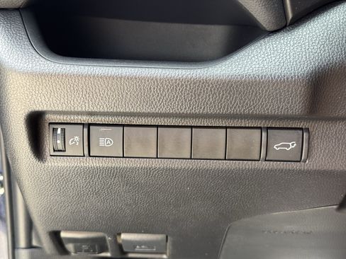 Used 2025 Toyota RAV4 XLE w/ Convenience Package FWD image 26
