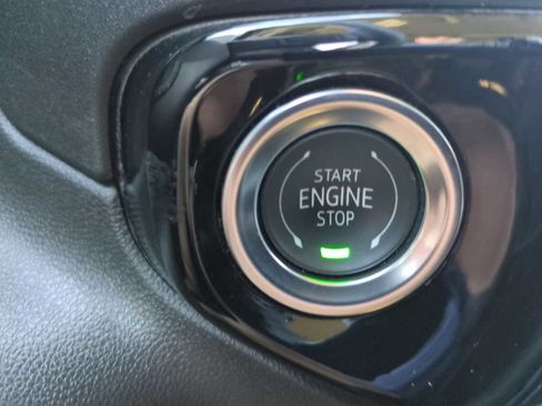 Used 2025 GMC Sierra 1500 SLT image 17