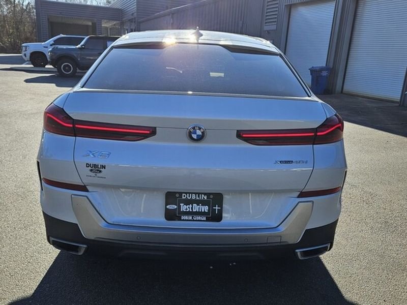 Used 2023 BMW X6 xDrive40i AWD/4WD image 12