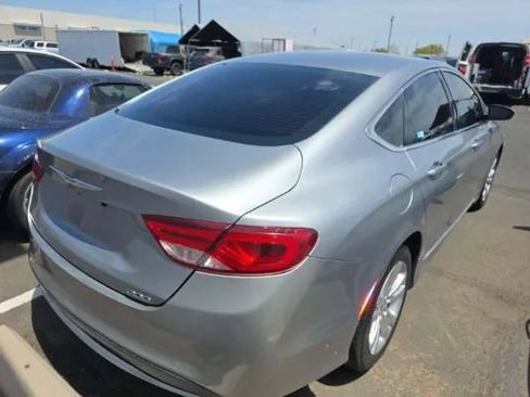 Used 2015 Chrysler 200 Limited FWD image 2