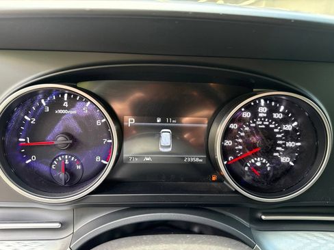 Used 2024 Kia Carnival LX FWD image 30