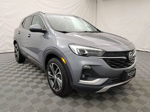 Used 2021 Buick Encore GX Essence image 2