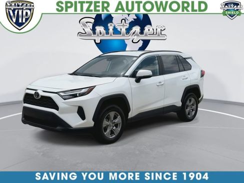 Used 2025 Toyota RAV4 XLE AWD/4WD image 4