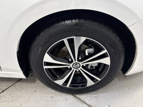 Used 2023 Nissan Sentra SV image 28