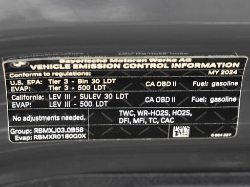 Used 2024 BMW X7 xDrive40i w/ Parking Assistance Package AWD/4WD image 35