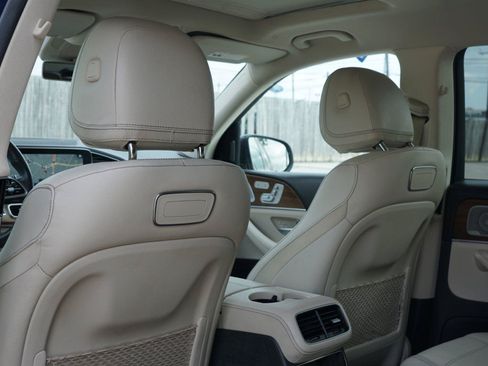 Used 2020 Mercedes-Benz GLS 450 4MATIC image 22