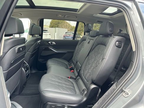 Used 2024 BMW X7 xDrive40i image 26