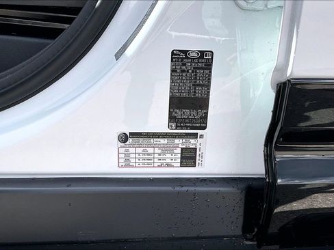 New 2026 Land Rover Defender 130 X-Dynamic SE AWD/4WD image 13