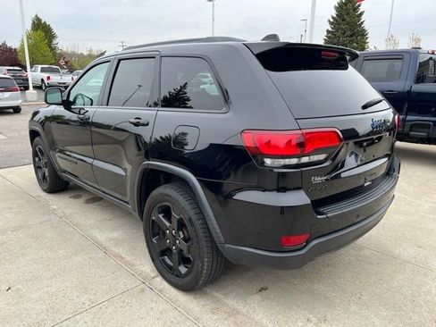Certified 2019 Jeep Grand Cherokee Laredo AWD/4WD image 4