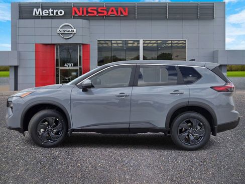 New 2026 Nissan Rogue SV FWD image 3