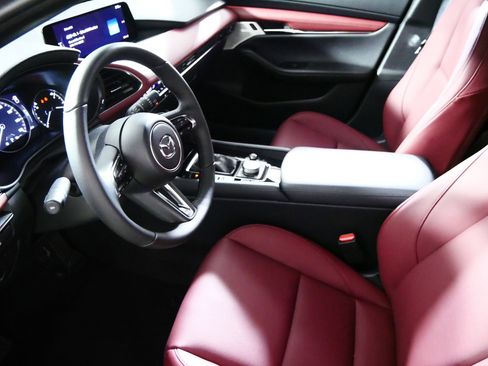 New 2026 MAZDA MAZDA3 Hatchback w/Premium Plus Pkg AWD/4WD image 4