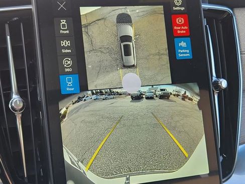 New 2026 Volvo XC90 B6 Plus w/ Protection Package image 22