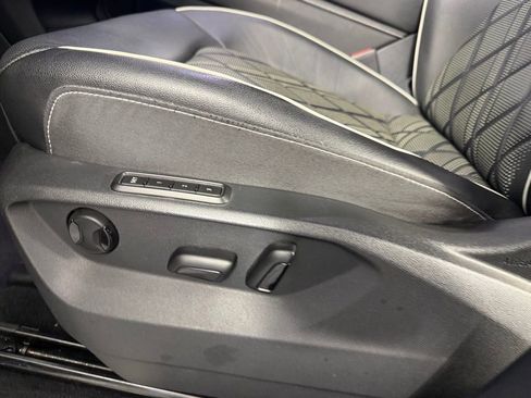 Used 2024 Volkswagen Atlas SEL Premium R-Line image 27