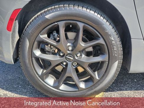 Used 2023 Chrysler Pacifica Touring-L w/ S Appearance Package AWD/4WD image 6