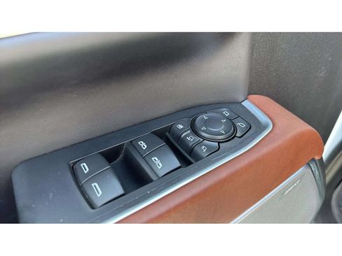 Used 2024 GMC Sierra 3500 Denali Ultimate AWD/4WD image 12