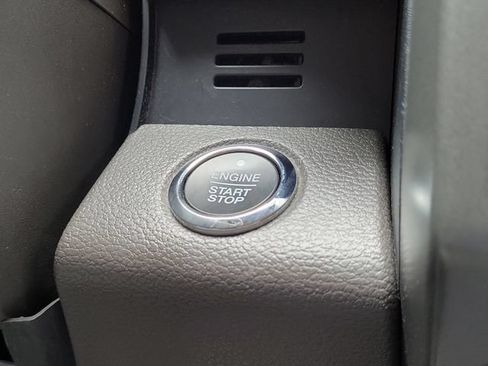 Used 2020 Ford Expedition XLT w/ Equipment Group 202A RWD image 22