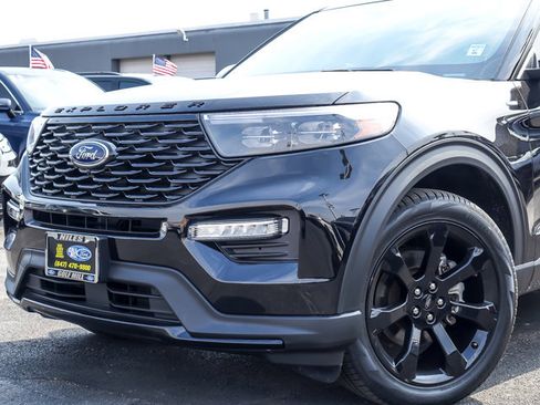 Certified 2023 Ford Explorer ST-Line w/ Class IV Trailer Tow Package image 2