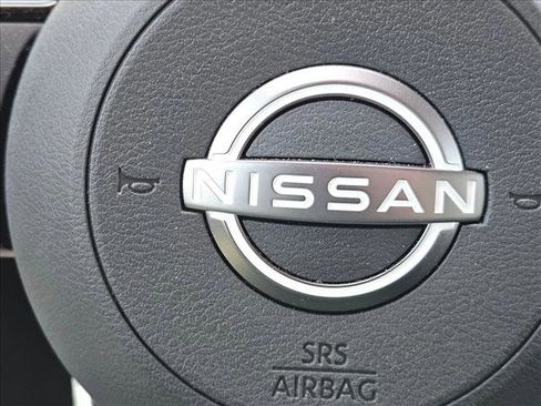 Certified 2023 Nissan Rogue SV FWD image 13