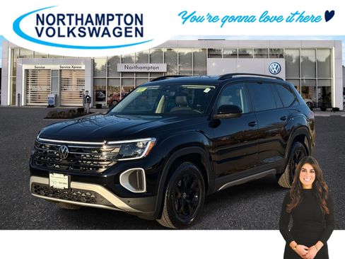 New 2026 Volkswagen Atlas Peak Edition image 1